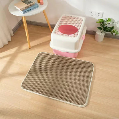 Tapis de litière beige avec bac a litière